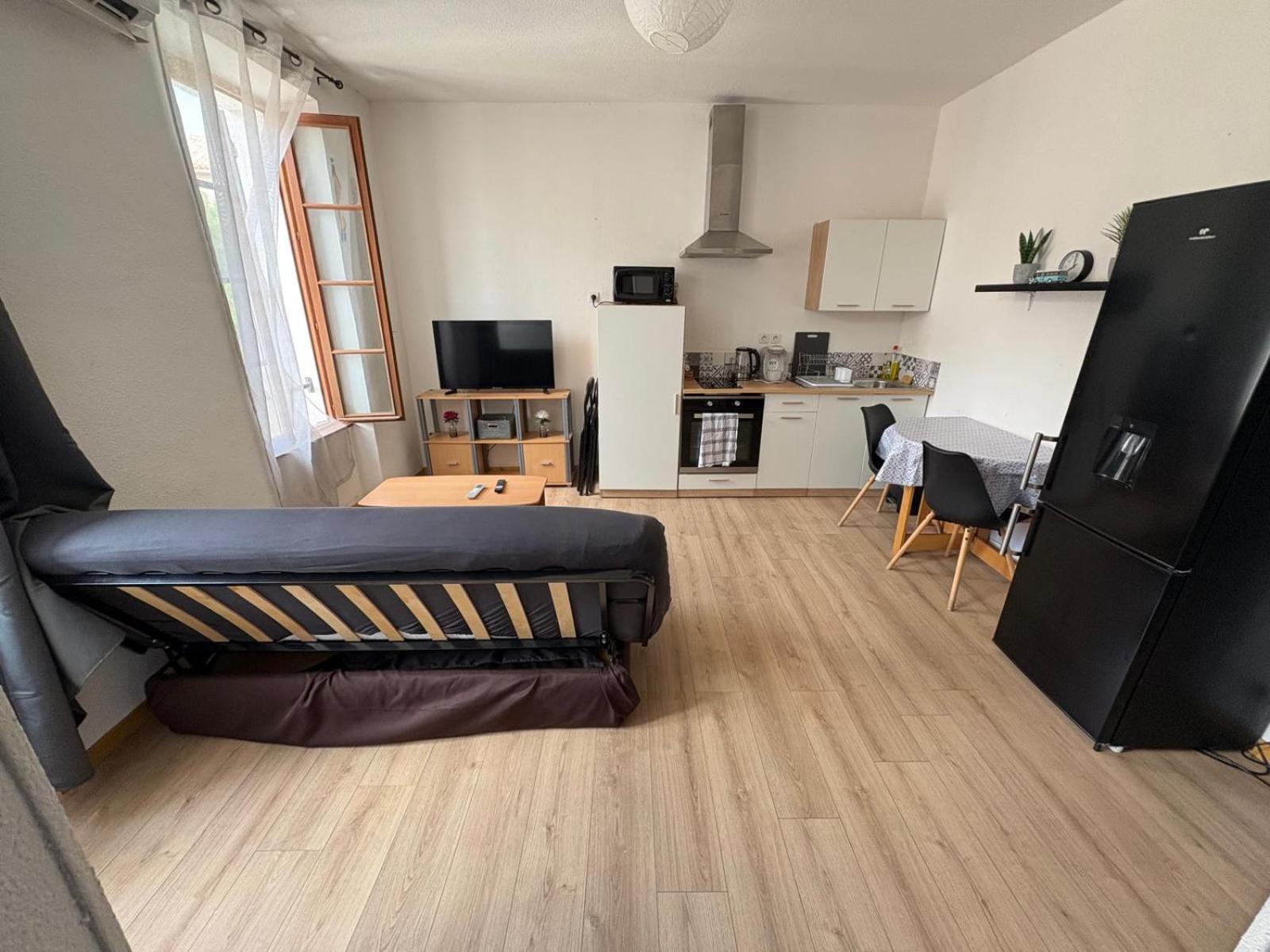 Appartement T2 Avec Balcon Proche Centre-Ville Narbonne Kültér fotó